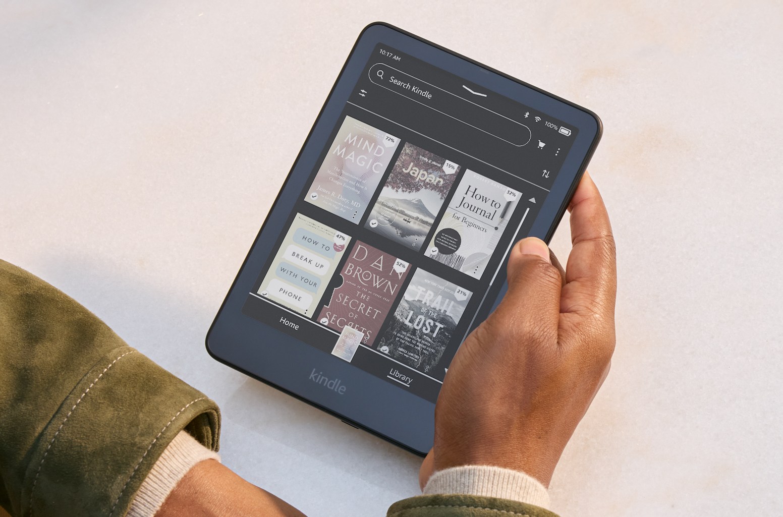 Amazon’s color screen Kindles are finally getting a system-wide dark mode