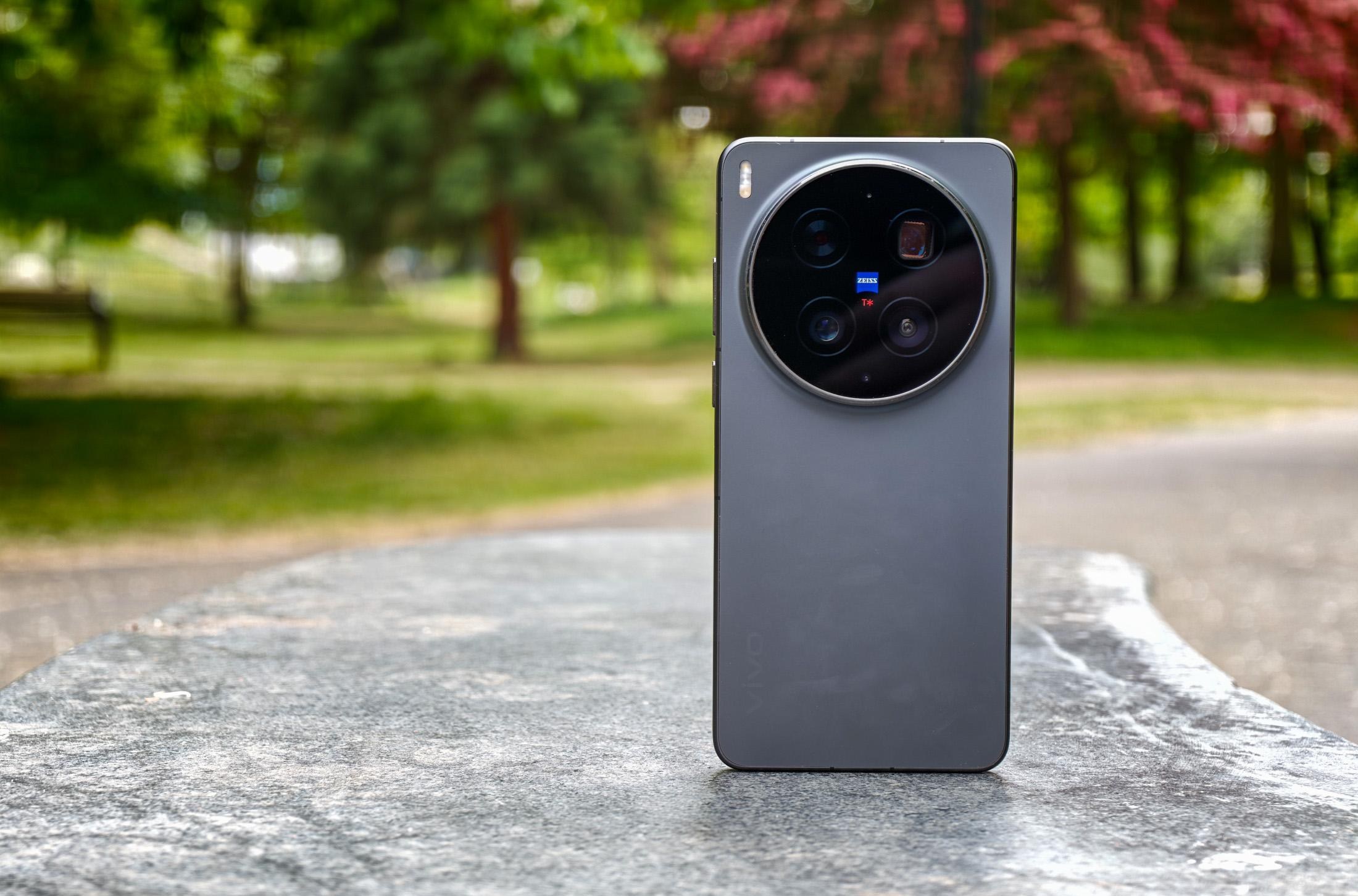 Vivo’s X300 Ultra has the best cameras in any phone